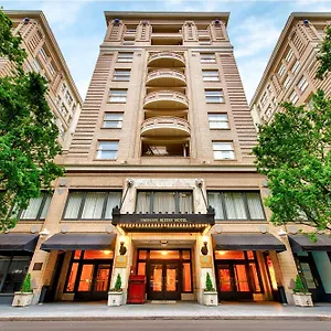 Hotel Embassy By Hilton Downtown